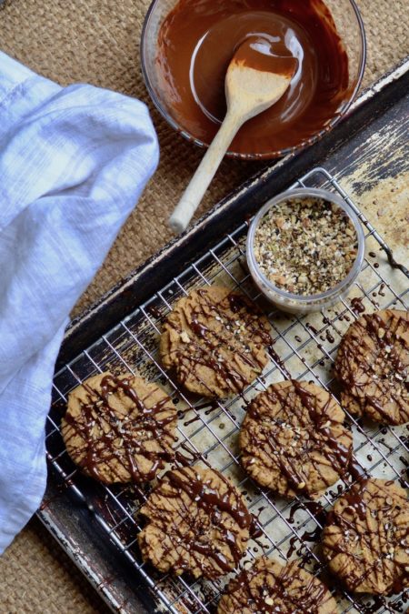 Peanut Butter and Chocolate Drizzle Cookie Recipe - Glory