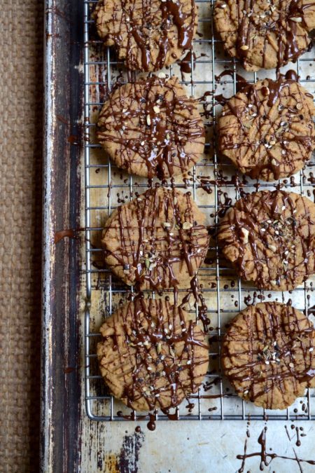Peanut Butter and Chocolate Drizzle Cookie Recipe - Glory