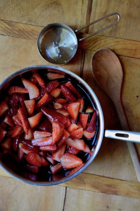 Strawberry Balsamic Crostini - Glory Kitchen